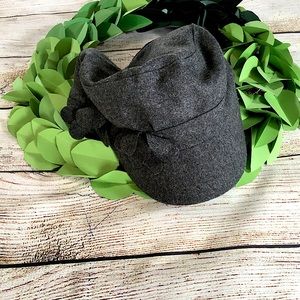 Gray Wool Hat w/ Flower detail